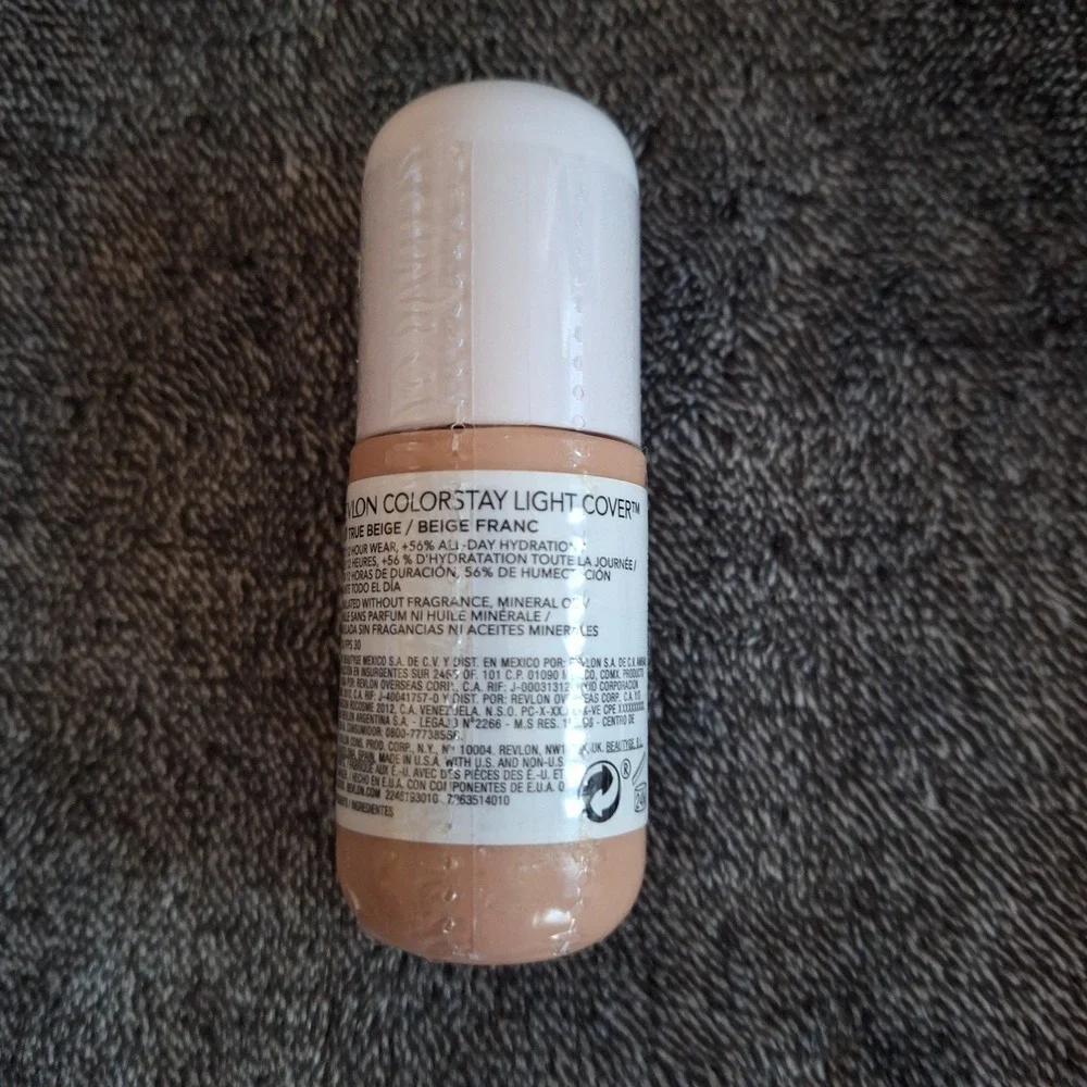 2 Pk Revlon Colorstay Light Cover Foundation 320 True Beige 12‎ HR SPF 30